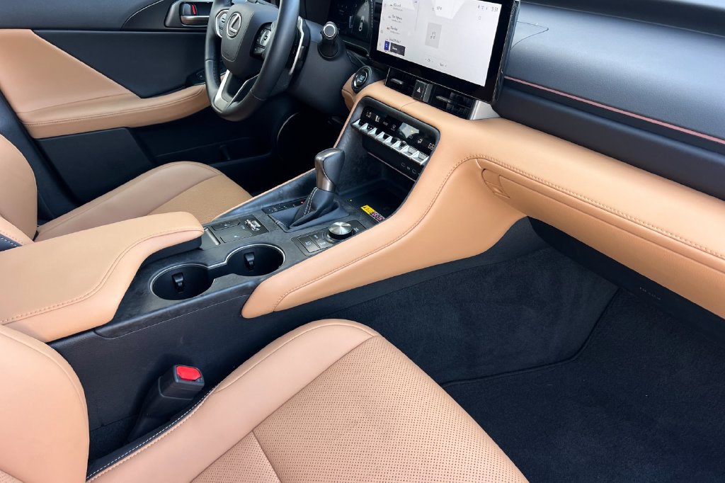Used 2026 Lexus IS 350 F Sport w/ Accessory Package Z1 RWD image 18