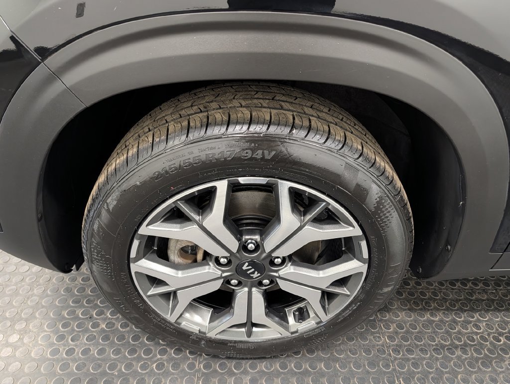 Certified 2021 Kia Seltos EX AWD/4WD image 7