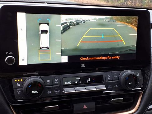 Used 2024 Toyota Grand Highlander AWD Hybrid image 19