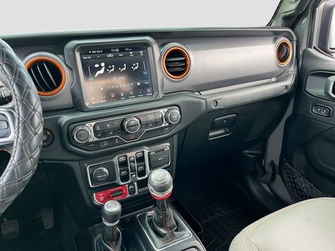 Certified 2020 Jeep Gladiator Mojave image 22