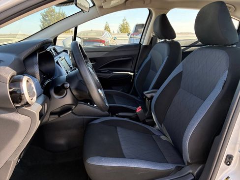Used 2025 Nissan Versa SV FWD image 24