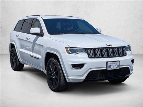 Used 2020 Jeep Grand Cherokee Altitude AWD/4WD image 3