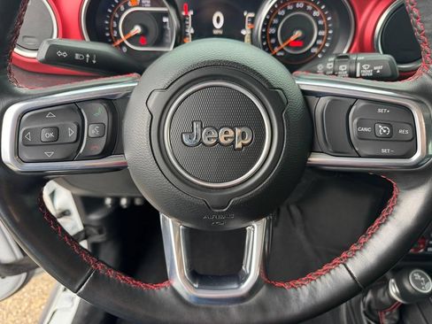 Used 2023 Jeep Wrangler Rubicon w/ Cold Weather Group AWD/4WD image 14