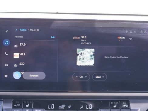 Used 2025 Toyota Camry SE w/ Multimedia Upgrade Package FWD image 19