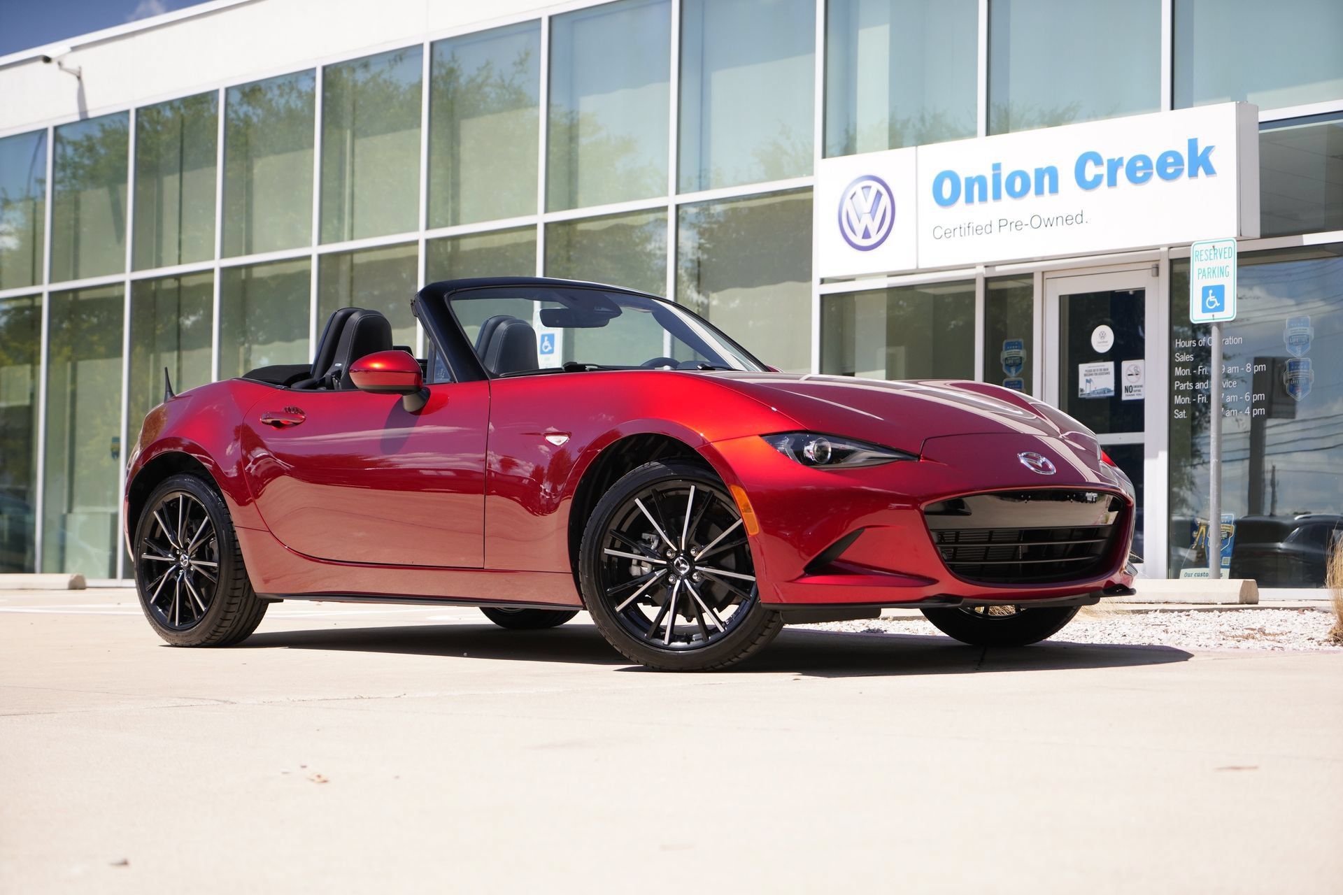 Used 2025 MAZDA MX-5 Miata Grand Touring RWD image 1