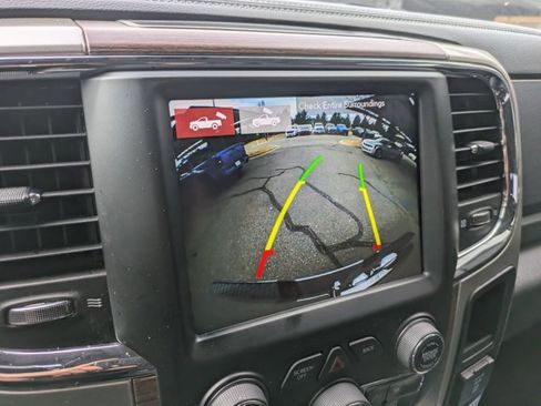 Used 2018 RAM 2500 Laramie w/ Convenience Group image 13