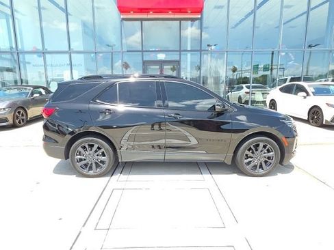 Used 2022 Chevrolet Equinox RS w/ RS Leather Package FWD image 3