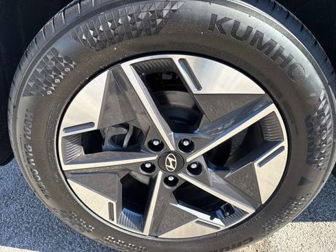 Certified 2025 Hyundai Tucson SEL image 10