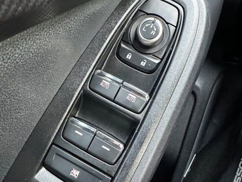 Used 2024 Subaru Crosstrek 2.5i Limited image 19