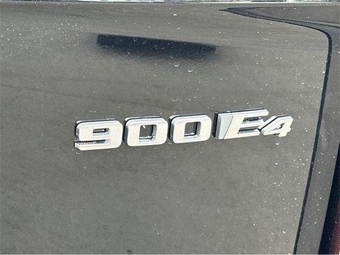 New 2026 Cadillac Vistiq Luxury image 9