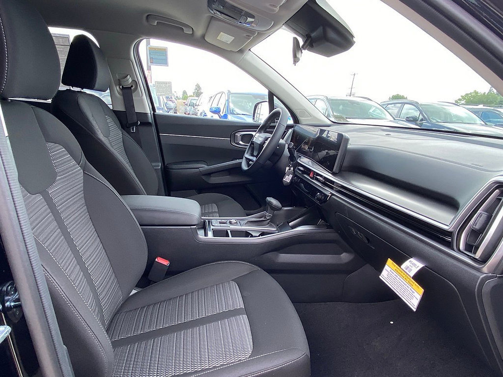 New 2026 Kia Sorento LX FWD image 25