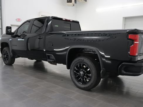 Used 2025 Chevrolet Silverado 2500 LT w/ Trail Boss Package AWD/4WD image 6