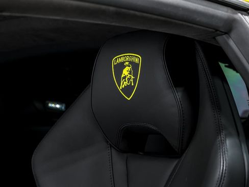 Used 2022 Lamborghini Huracan EVO AWD/4WD image 20