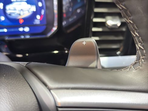 Used 2025 Chevrolet Silverado 1500 LT w/ Leather Package image 27