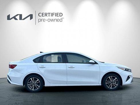Certified 2023 Kia Forte LXS image 3