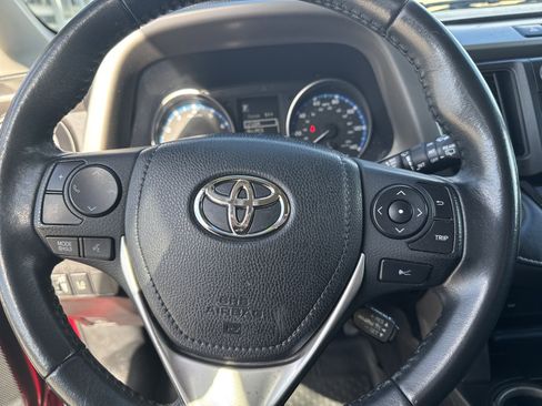 Used 2018 Toyota RAV4 XLE image 14