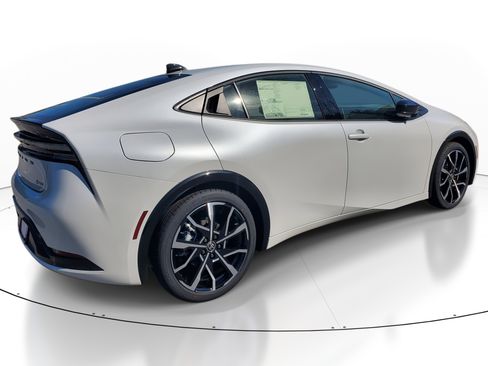 New 2026 Toyota Prius Plug-In Hybrid image 6