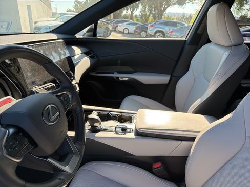 Used 2023 Lexus RX 350 Premium image 8