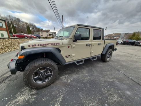 Used 2022 Jeep Gladiator Rubicon w/ Cold Weather Group image 4
