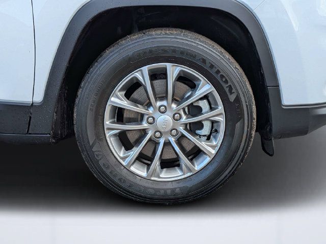 Used 2021 Jeep Cherokee Latitude Lux w/ Comfort/Convenience Group AWD/4WD image 11