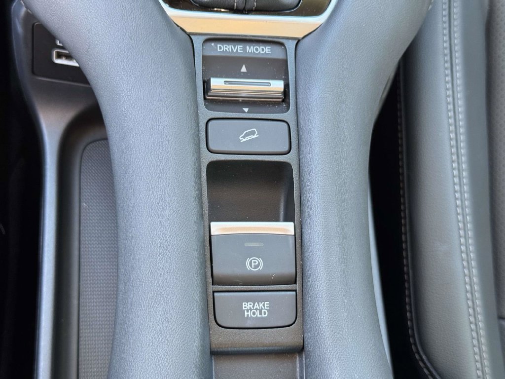 Used 2023 Honda HR-V EX-L image 30