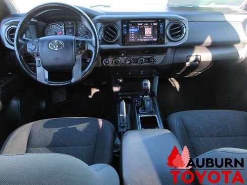 Certified 2016 Toyota Tacoma TRD Off-Road w/ Towing Package image 12