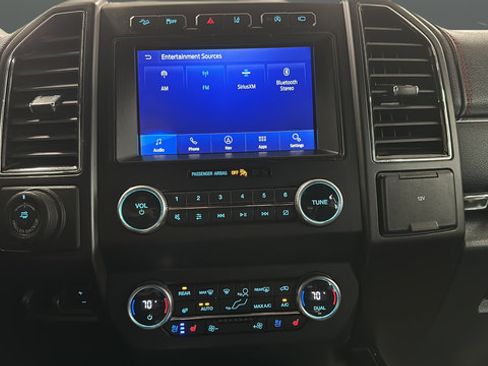 Used 2021 Ford Expedition Limited AWD/4WD image 15