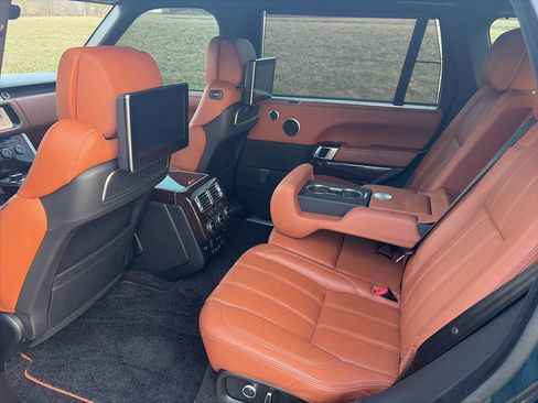 Used 2017 Land Rover Range Rover Long Wheelbase Autobiography image 17