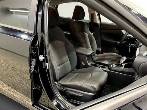 Used 2022 Kia Forte LXS image 28