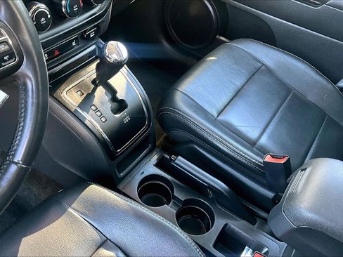 Used 2017 Jeep Patriot High Altitude image 14