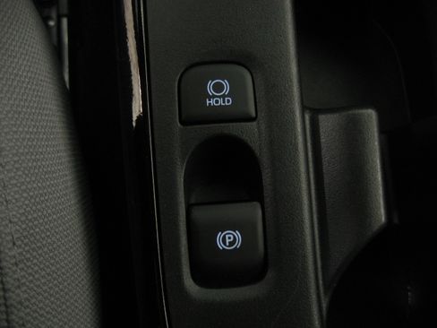 Certified 2024 Toyota Corolla SE image 17