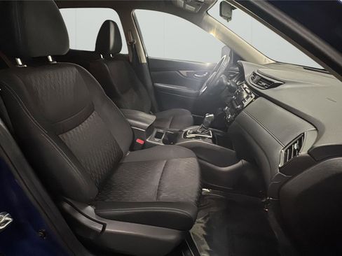 Used 2017 Nissan Rogue SV image 14