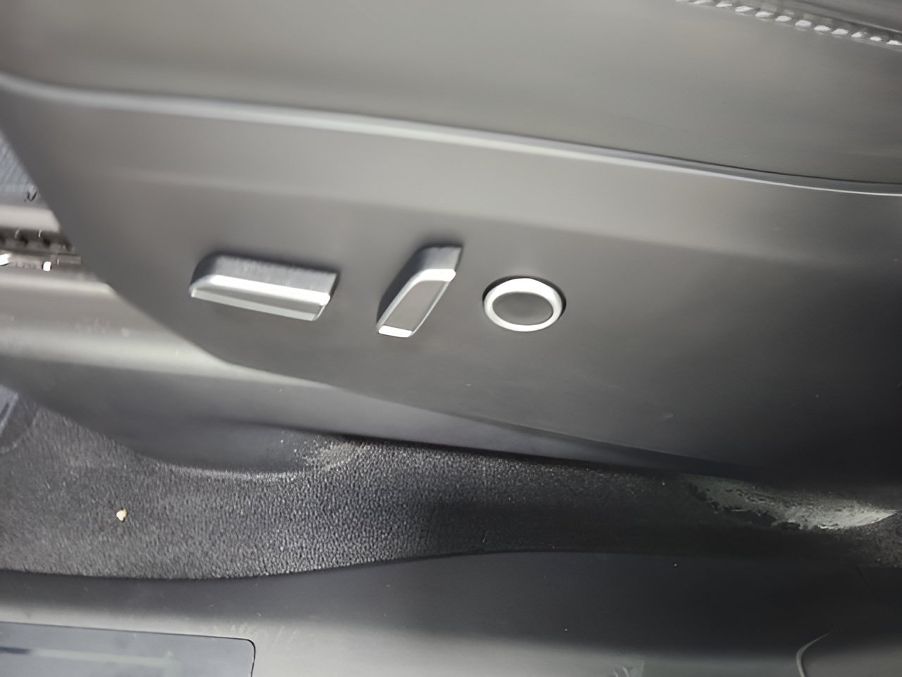 Used 2023 Tesla Model X AWD/4WD image 19