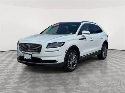 Used 2022 Lincoln Nautilus Reserve AWD/4WD image 3