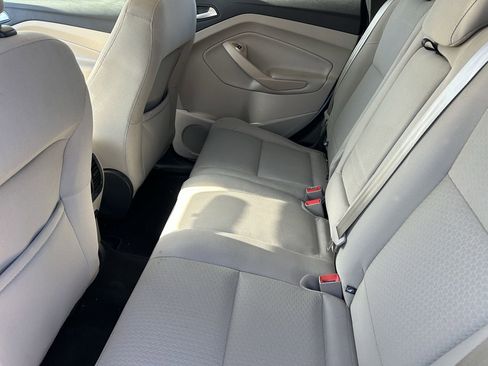 Used 2018 Ford Escape SE FWD image 10