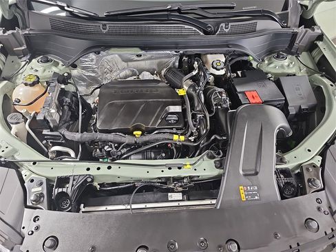 Certified 2024 Chevrolet Trax RS w/ Driver Confidence Package image 35