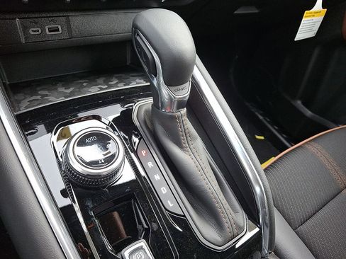 Used 2026 GMC Canyon AT4 image 15