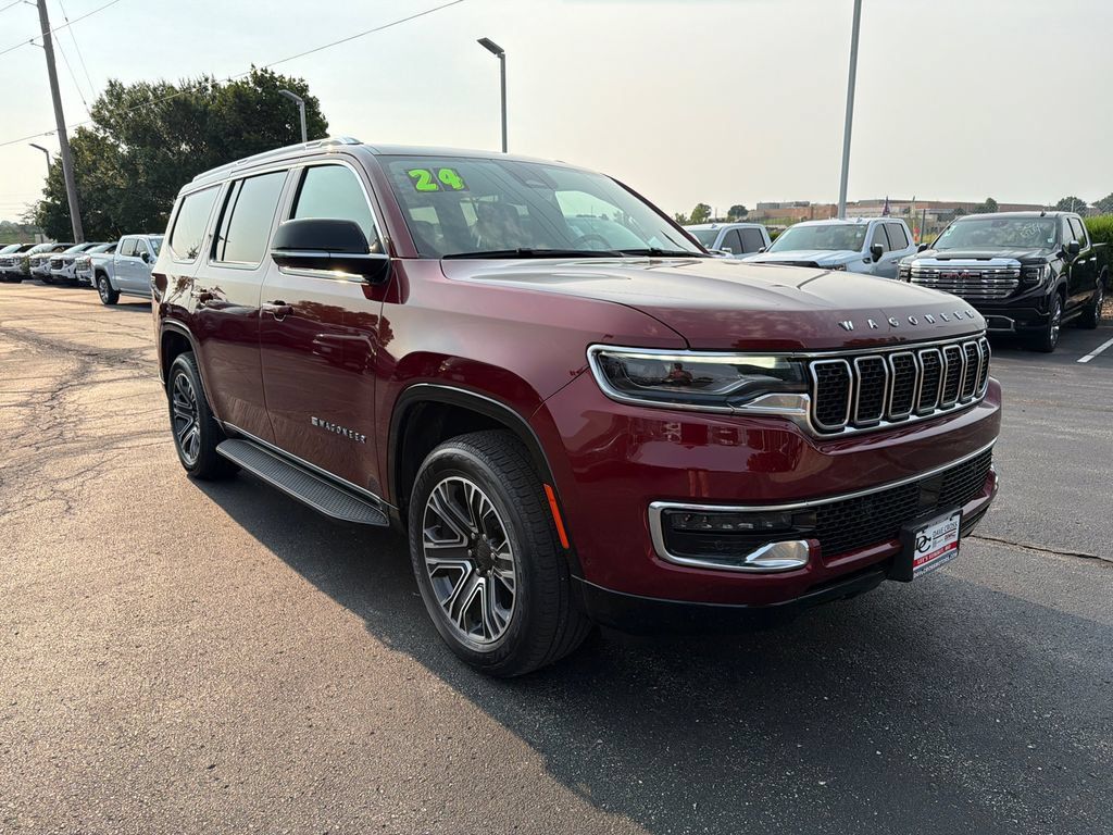 Used 2024 Jeep Wagoneer 4WD w/ Premium Group I image 3