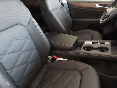 New 2026 Volkswagen Atlas SE image 26