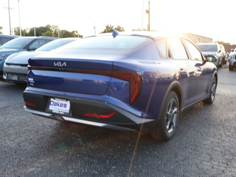 New 2025 Kia K4 LXS image 7