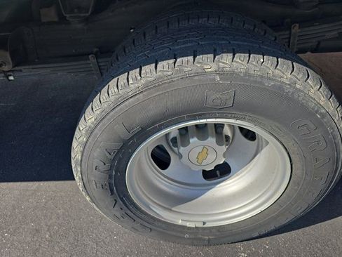 Used 2018 Chevrolet Express 3500 Extended w/ Power Convenience Package image 8