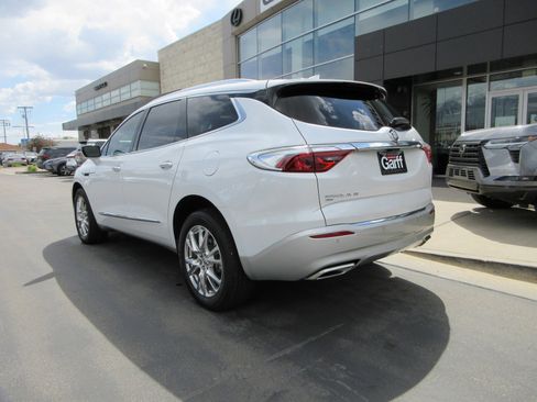 Used 2023 Buick Enclave Premium w/ Experience Buick Package AWD/4WD image 5