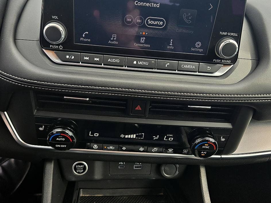 Certified 2023 Nissan Rogue SV w/ SV Premium B Package FWD image 15