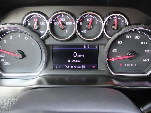 Used 2018 Land Rover Discovery Sport SE image 23