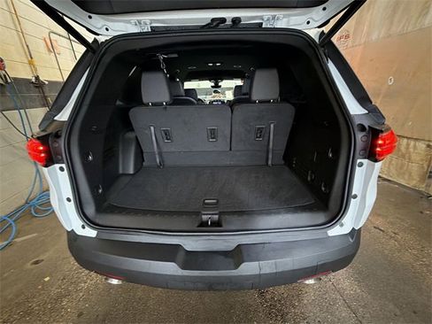 Used 2023 Chevrolet Traverse RS image 26