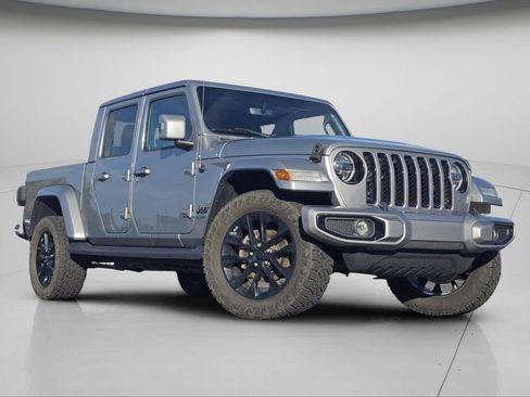 Used 2021 Jeep Gladiator Overland image 2