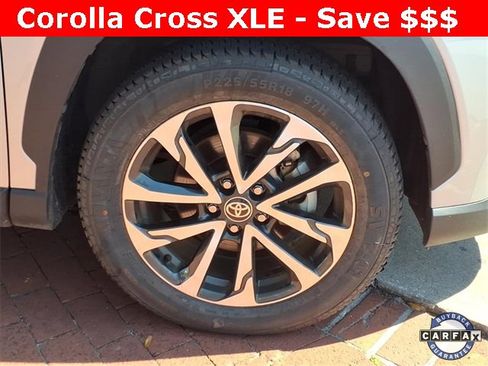 Used 2024 Toyota Corolla Cross XLE image 11