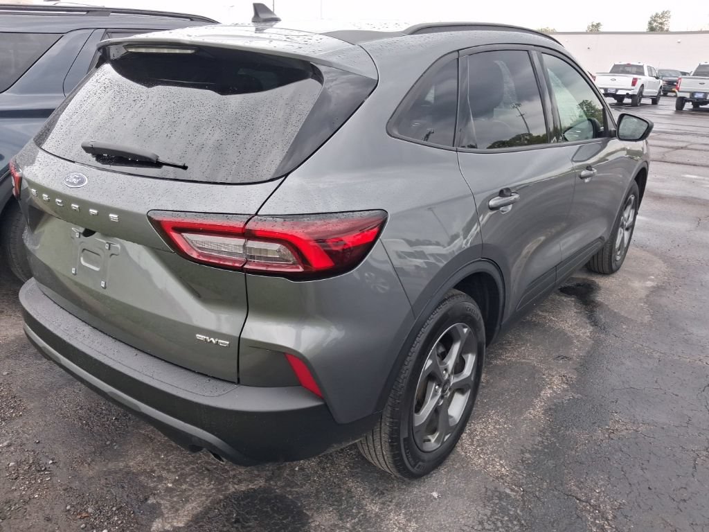 Used 2025 Ford Escape ST-Line AWD/4WD image 6
