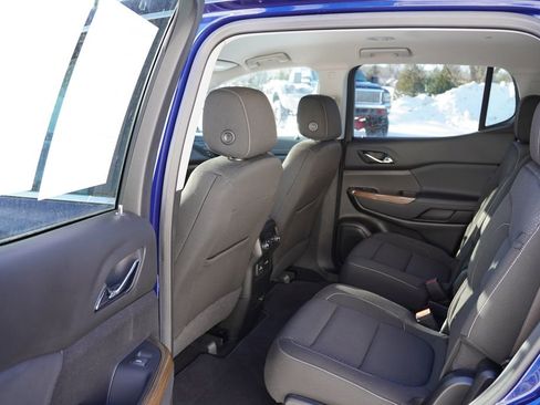 Certified 2023 GMC Acadia SLE w/ Driver Convenience Package image 16