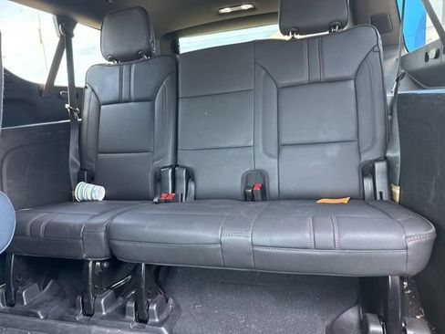 Used 2022 Chevrolet Suburban RST w/ Luxury Package AWD/4WD image 13